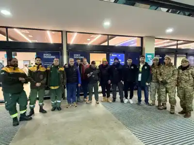 La noche que Bariloche no durmió: 900 viandas y un operativo relámpago para los varados por la nevada