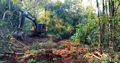 El plan secreto de Montecarlo para no quedar bajo agua: limpian el arroyo Bonito y vigilan el Paraná