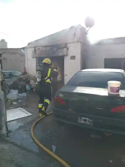 Un adolescente con quemaduras en el 80% del cuerpo tras un incendio en barrio San Martín