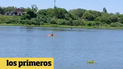 Operativo de rescate en el río Dulce por un joven tucumano desaparecido