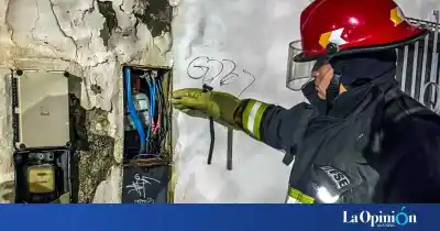 Cables expuestos y riesgo de incendio: lo que encontraron los bomberos en pleno centro de Río Gallegos