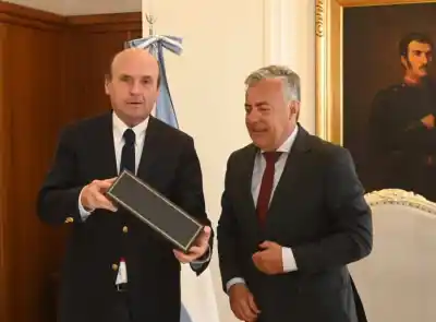 Cornejo recibió al embajador de Chile y trazaron una hoja de ruta que incluye minería, energía y el Cristo Redentor