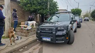 Le dispararon en la pierna para robarle la moto: el video que delató al agresor en Guadalupe Oeste