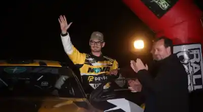 No pudo con Rossi pero sigue líder: el salteño Olmedo sumó otro podio en el Rally Cordobés