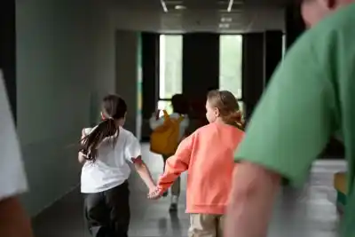 Dejaron todo en Entre Ríos y llegaron a Roca con dos niños: buscan trabajo y piden una mano
