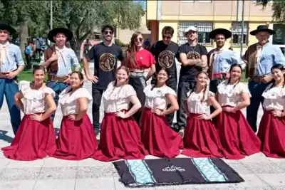 El sacrificio detrás del sueño europeo del ballet entrerriano que enamora con chamamé