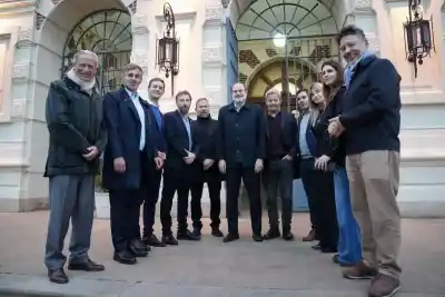 Once intendentes crearon la Liga para pelear la sucesión de Kicillof y ya se reunieron con el Gobernador