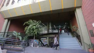 Renunció a su pensión para afiliar a su hija al ISJ y ahora está atrapada en un laberinto burocrático