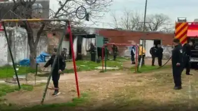 Tragedia en Santa Fe: un nene de 4 años murió en el incendio de una vivienda precaria y su hermano logró escapar