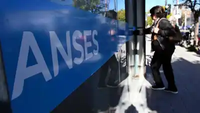 El drama de 55 docentes que esperan su jubilación y ANSES no aprueba: ¿qué pasa?