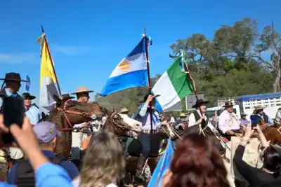 Un mar de fe y tradición: más de 130 mil personas colmaron la 29° Cabalgata de la Fe en Pampa del Indio