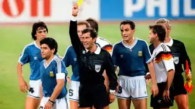 La confesión de Codesal sobre Maradona que pocos escucharon y el penal que aún duele