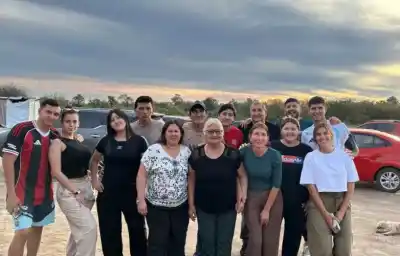 Volvió a su tierra y se calzó los botines: la visita de Exequiel Palacios que emocionó a Sumampa