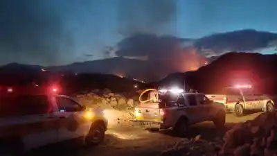 El fuego no da tregua: Bomberos de la Capital refuerzan el operativo en Chilecito