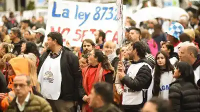 Docentes entrerrianos van al paro: el miércoles no habrá clases y marchan contra la reforma previsional