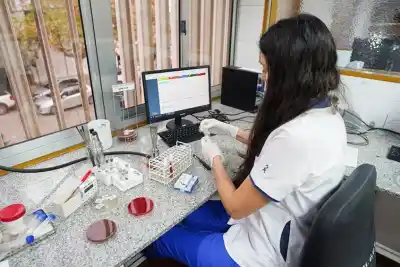 Un simple análisis de sangre puede salvar tu vida: la hepatitis se detecta gratis en Neuquén