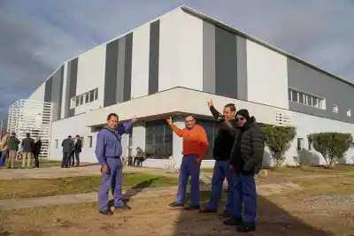 Volvieron a clases en la UPrO de Quines: la millonaria inversión que reparó el techo tras el temporal