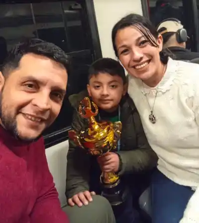 Un niño de 7 años de Chaco se coronó campeón nacional de ajedrez y ya sueña con el mundial