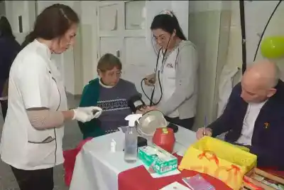 En el Día Mundial de la Hepatitis, el Hospital San Martín abrió sus puertas para vacunar gratis