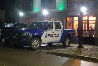 Encontraron sin vida a un hombre en un hotel de Caleta Olivia y hay más preguntas que respuestas