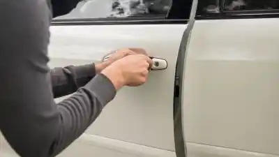 Se la robaron en pleno centro: el insólito descuido que permitió el hurto de una camioneta