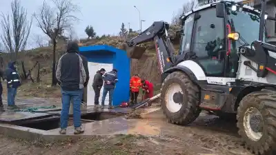 Colocan dos bombas de alta capacidad en Caleta Olivia para evitar inundaciones