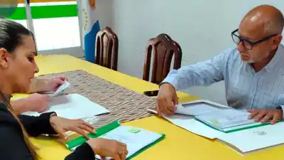 Firmaron un convenio que promete cambiar la realidad habitacional en Laguna Blanca
