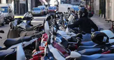 Motos imbatibles: crecen 54% en Santa Fe mientras los autos se hunden