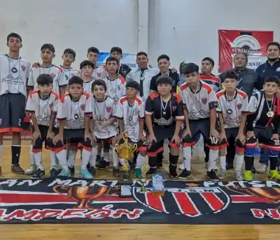 Goleada histórica: San Martín de Esquina arrasó en la final del Provincial C13 de Futsal