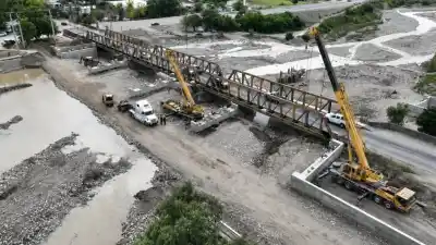 Septiembre clave: habilitarían el primer puente sobre el río Vaqueros y prometen alivio vial