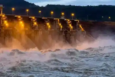 Abrieron compuertas de una represa brasileña y el río Uruguay crece de forma alarmante