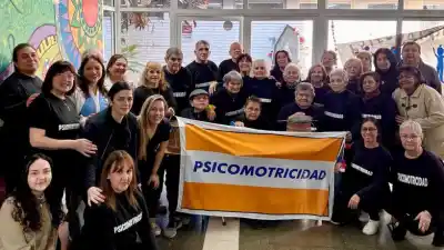 El cuerpo que se niega a rendirse: así es el taller de psicomotricidad que transforma vidas en el Centro de Salud