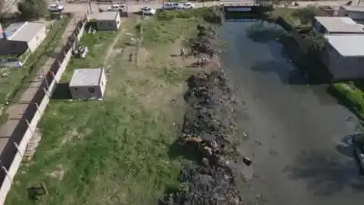 Se multiplican las obras en el riacho Arazá: buscan evitar inundaciones ante la llegada de El Niño