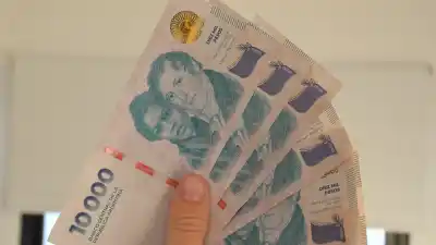 ¿Cuándo cobran los estatales? El cronograma de pagos arranca este sábado