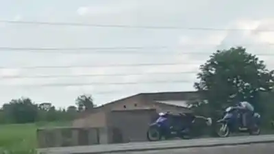 Jóvenes tucumanos desatan alarma al correr picadas acostados sobre motos en la Ruta 38