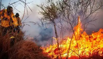 Humo y cenizas en Guanchín: las alarmantes recomendaciones del hospital que nadie debería ignorar