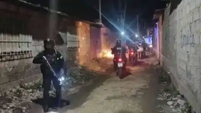 Los atacaron a piedrazos y tuvieron que intervenir con disparos: el violento operativo en Libertador