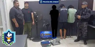 Lo encontraron vendiendo electrodomésticos robados y terminaron detenidos con pedidos de captura