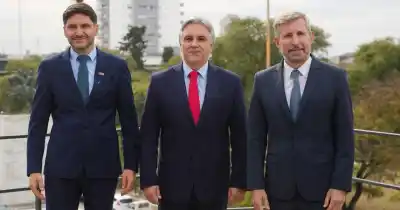 El duro reclamo de los gobernadores de la Región Centro al Gobierno: "Les tienen que sacar el pie de la cabeza"