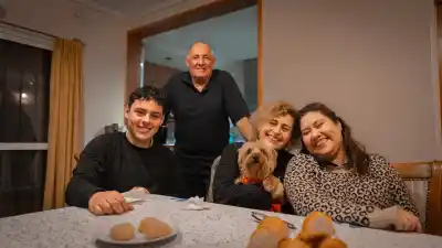 Dos adopciones fallidas y un abrazo que lo cambió todo: la historia de Leo