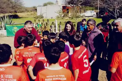Cientos de niños participaron del cierre de un torneo de fútbol infantil en La Fraternidad