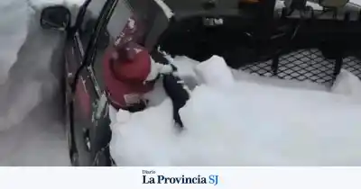Mineros lucharon contra 3 metros de nieve para recuperar sus camionetas en Veladero