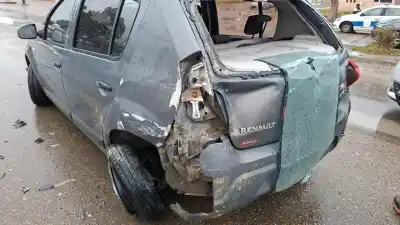 Se detuvo en un semáforo y una camioneta lo impactó de lleno en Comodoro