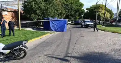 La fiscal pidió 3 años para el policía que mató a dos adolescentes en Banfield: los familiares se oponen