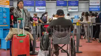 Pasajeros de JetSmart estallaron en Salta: denuncian que los dejaron varados sin respuestas