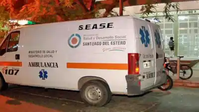 Familia tucumana sufre grave accidente camino a Brasil tras chocar con un burro en Santiago del Estero