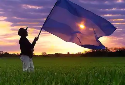 Lali Espósito se suma a la marcha contra la reforma de la Ley de Tierras: qué cambia y por qué hay polémica