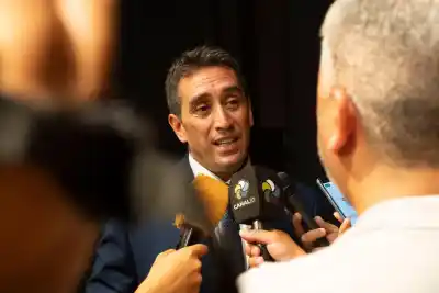 El silencio del Municipio de Viedma sobre los baños modulares y el cuñado del intendente