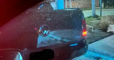 Caos vehicular en Güemes Oeste: denuncian que una camioneta mal estacionada desató la furia de los conductores