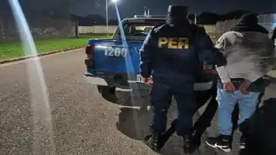 Se metió en una escuela de Paraná en plena madrugada: lo que hizo cuando vio a la policía